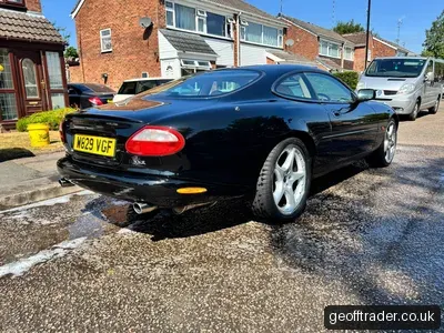 2000 Jaguar XKR photo 4