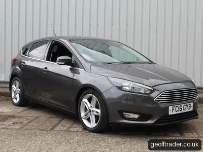 Ford Focus 1.5 TDCI Zetec photo 2