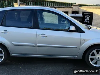 2007 Ford Fiesta photo 5