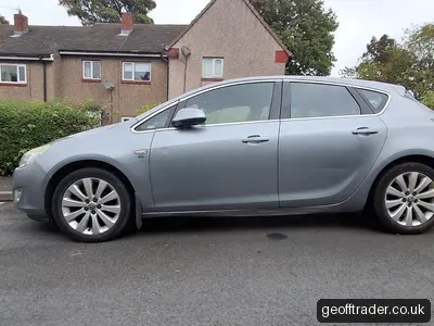 2010 Vauxhall Astra photo 3