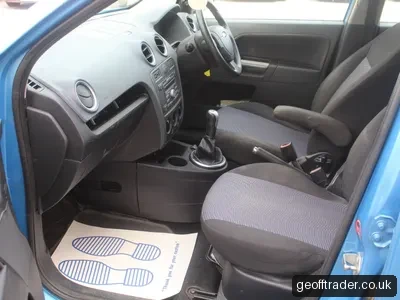 Ford Fusion photo 9