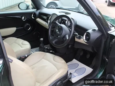 MINI Hatch 1.6D Cooper photo 9
