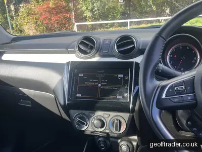 2019 Suzuki Swift photo 4