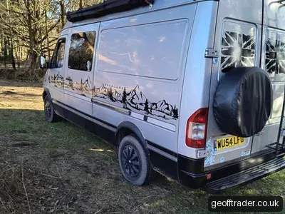 2004 Mercedes-Benz Sprinter photo 2