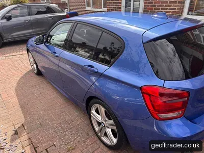 BMW 1 Series 118d photo 2