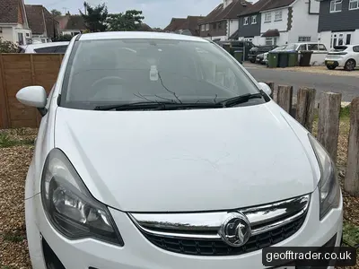 2014 Vauxhall Corsa photo 1