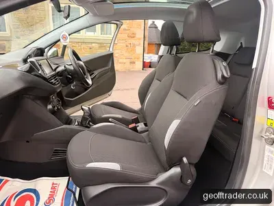2015 Peugeot 208 photo 5