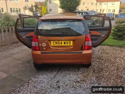 2004 Kia Picanto photo 2