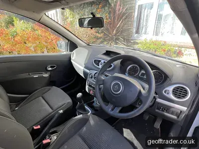 2012 Renault 12 photo 2