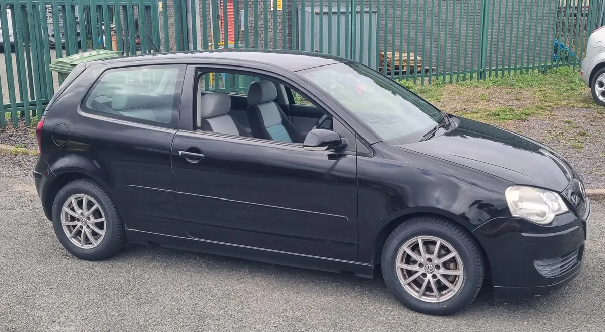 2008 Volkswagen Polo Bluemotion 75mpg £20 tax 3 owners 2 keys full history