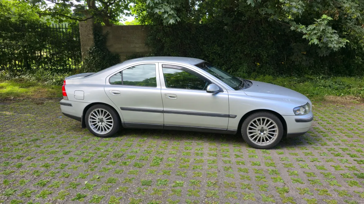 2003 Volvo S60