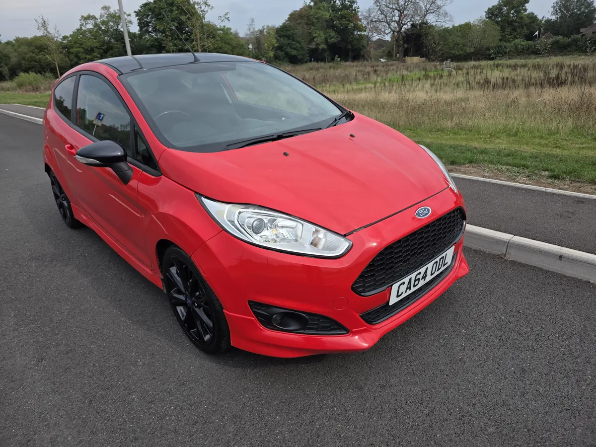 Ford Fiesta Zetec S Red Edition 140