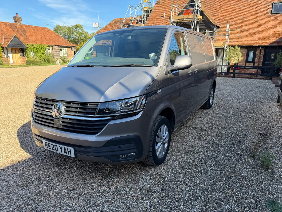 2020 - One Owner - Volkswagen Transporter T30 Highline LWB - A/C, Reverse Camera, Tailgate - Euro 6