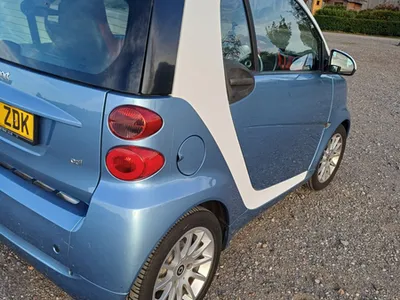 2011 Smart Fortwo photo 3