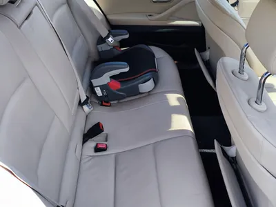 2010 BMW 5 Series photo 5