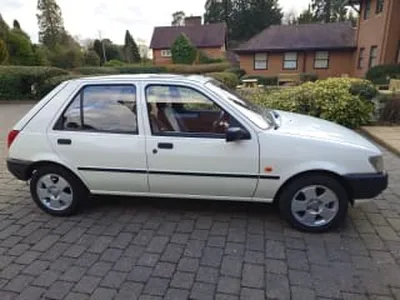 Ford Fiesta 1.3 Equipe 5dr 1995/N photo 3