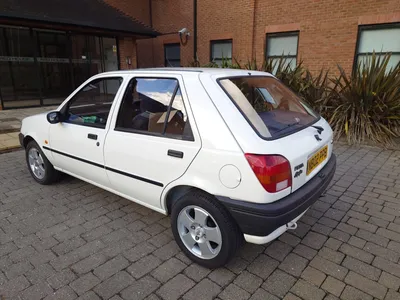 Ford Fiesta 1.3 Equipe 5dr 1995/N photo 2