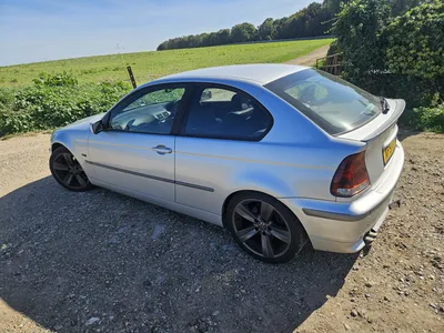 BMW 325ti photo 2