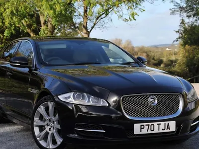 2010 Jaguar XJ photo 2