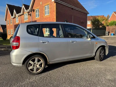 2005 Honda Jazz photo 2