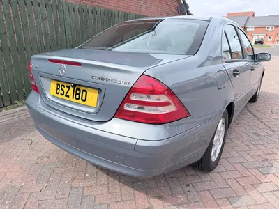 2004 Mercedes-Benz C-Class low miles Auto. Excellent condition photo 5