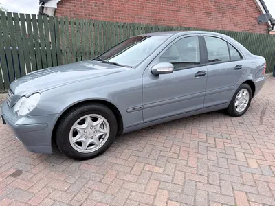 2004 Mercedes-Benz C-Class low miles Auto. Excellent condition photo 2
