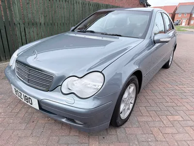 2004 Mercedes-Benz C-Class low miles Auto. Excellent condition photo 4