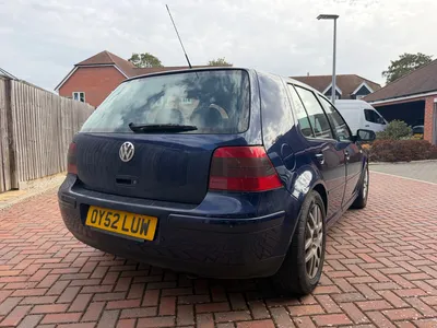 2002 Volkswagen Golf photo 4