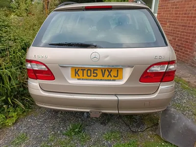 2005 Mercedes-Benz E-Class photo 4