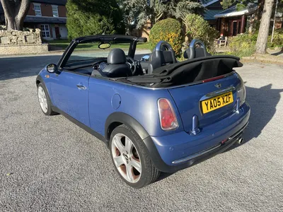 2005 MINI Convertible photo 3