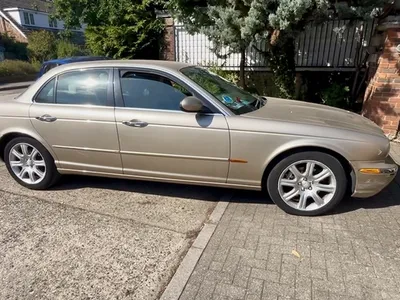 Jaguar XJ6 3.0V6 petrol automatic