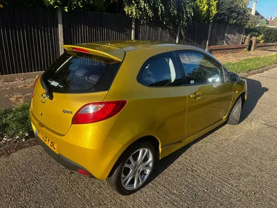 Mazda 2 Sport photo 2