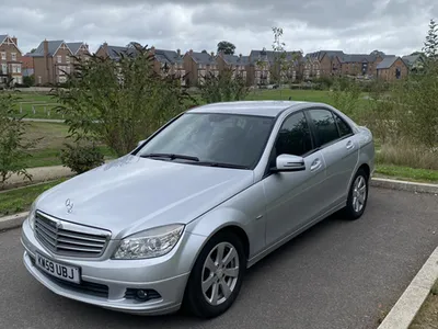 2010 Mercedes-Benz C-Class C180 photo 2