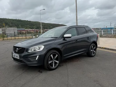 2017 Volvo XC60 T5 R Design photo 4