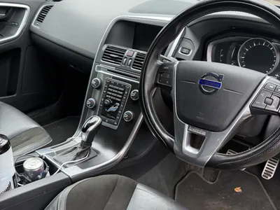 2017 Volvo XC60 T5 R Design photo 5