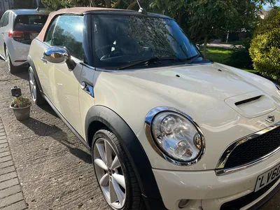 2010 MINI Cooper S R57 Convertible N18 photo 2