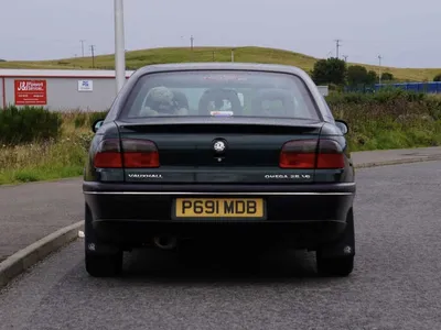 1997 Vauxhall Omega photo 3