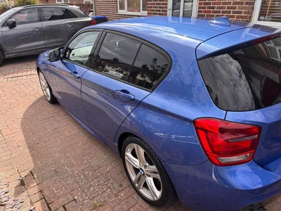 BMW 1 Series 118d photo 2