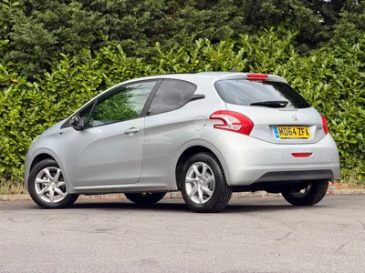 2015 Peugeot 208 photo 3