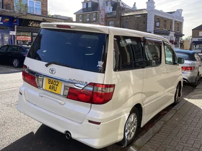 2002 Toyota Alphard photo 5