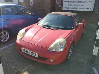 2003 Toyota MR2 photo 5