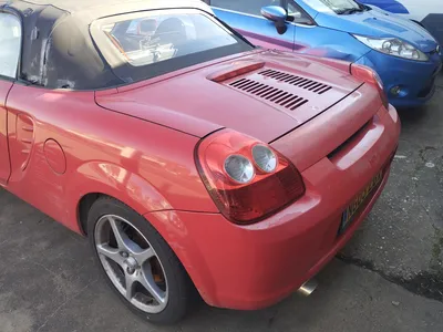 2003 Toyota MR2 photo 3