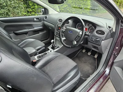Ford Focus Convertible photo 4