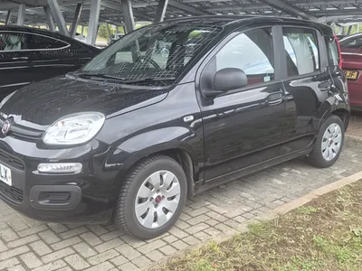 2015 Fiat Panda Pop photo 2