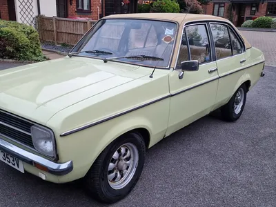 Ford Escort 1.6 GL photo 3