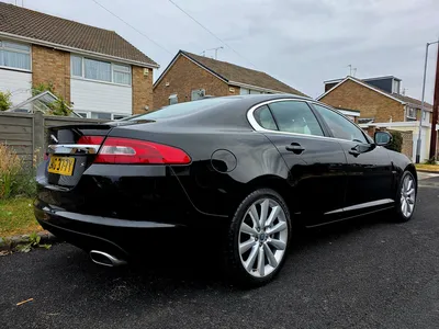 2011 Jaguar XF photo 2