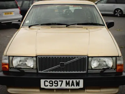 Volvo 740 GLE B230K photo 2