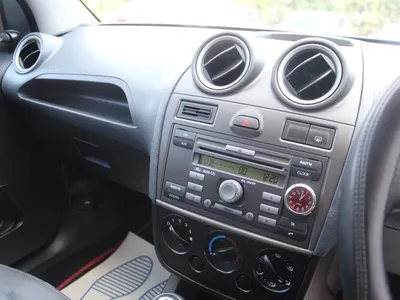Ford Fiesta 1.3 Style photo 7