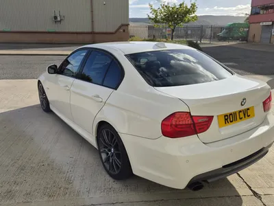 2011 BMW 3 Series photo 5