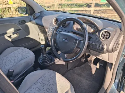 Ford Fiesta 1.25 Petrol photo 4